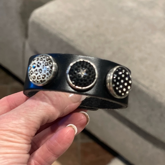 Paper Doll ROCK Cuff - Picture 10 of 11